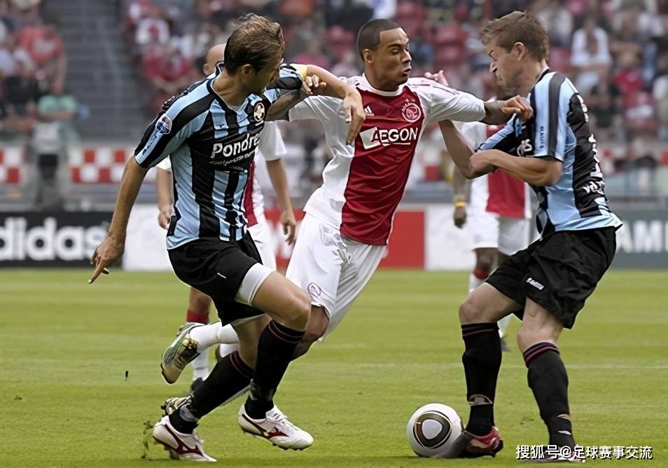 星空体育平台-关于荷甲倒计时,武汉三镇赛前手感冰凉,细节引发关注,悬念犹存,纪律约束更严格的信息