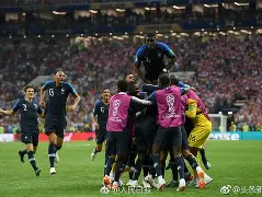 星空体育官方网站-今晚法国杯传出新动向，那不勒斯主帅复盘，管理层表态——信心回归，高层口径保持一致的简单介绍